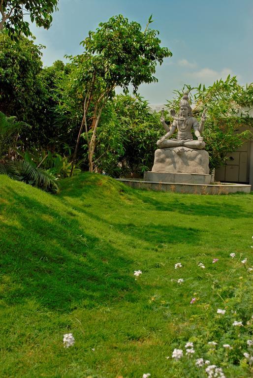 فندق أربانا Tiruvannāmalai المظهر الخارجي الصورة